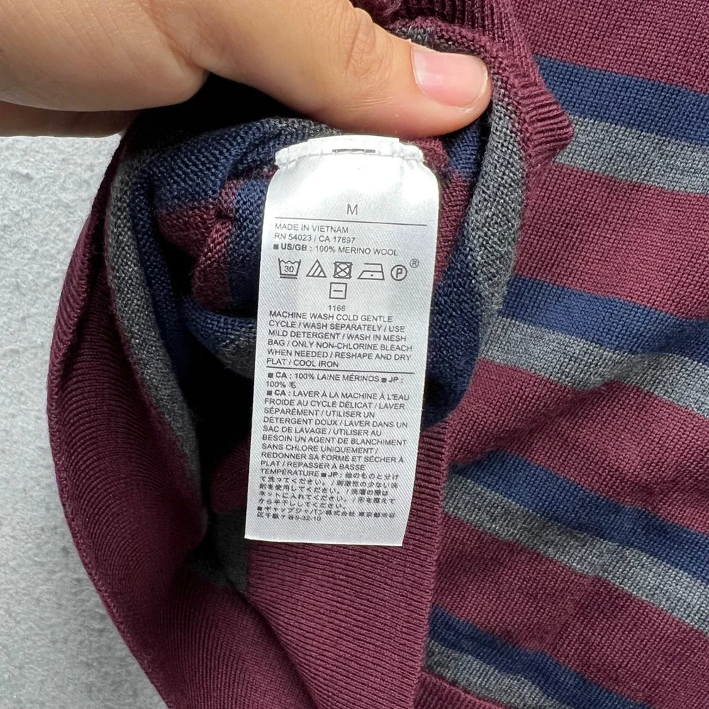 Banana Republic Mens Merino Wool Sweater Medium Burgundy Navy Striped Crew Neck